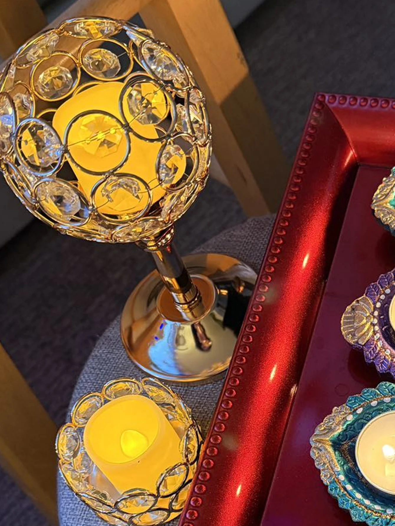 casticais-decorativos-cristal-acabamento-dourado-lueur-laior1