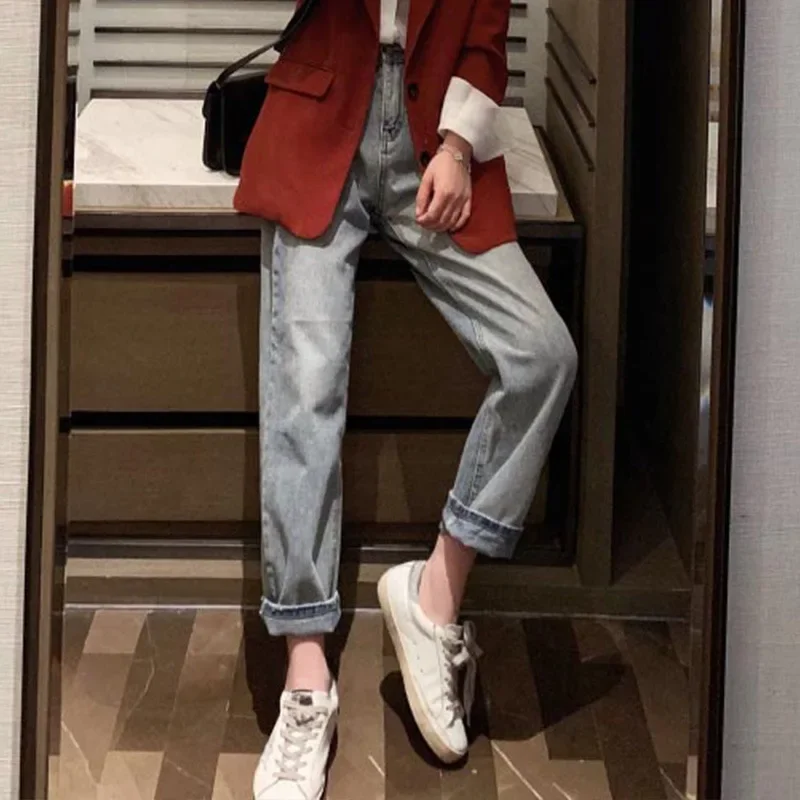 Women Vintage High Waist Straight Jeans Light Blue Loose Casual Denim Pants 2021 Hot Sale Korean Fashion Street Commute Jeans