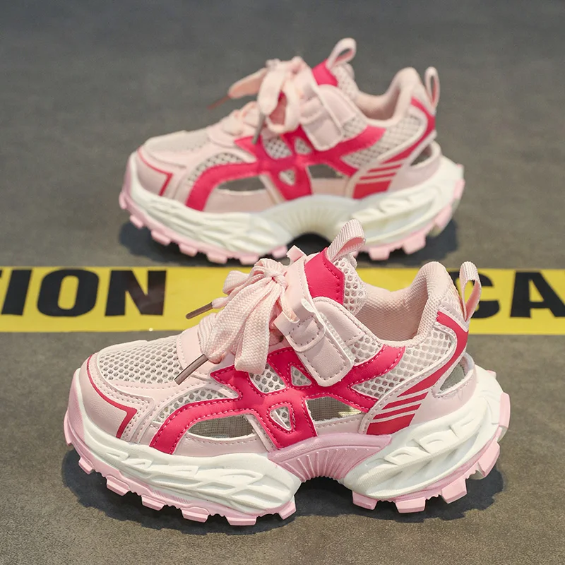 Description Picture 4 of itemNo Slipping in the Rain, Elastic Material Soles, Stable Grip, Lightweight, Comfortable and Breathable Lining, Air Circulation Inside the Shoes, Light and Breathable Without Stuffy Feet