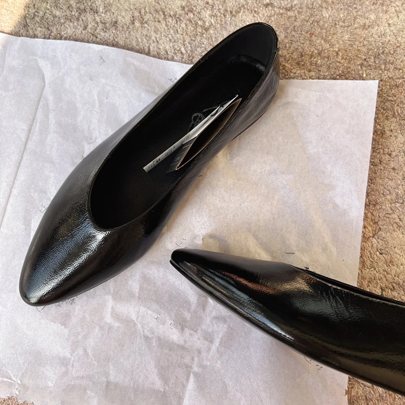 Jenny&Dave England Vintage Slip-On Pointed Loafers Fashion Office Lady Casual Flat Shoes Women