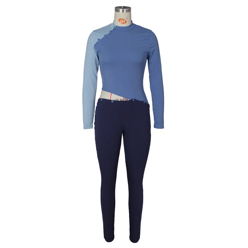 Рисунок 6 - Женский комбинезон в рубчик контрастных цветов