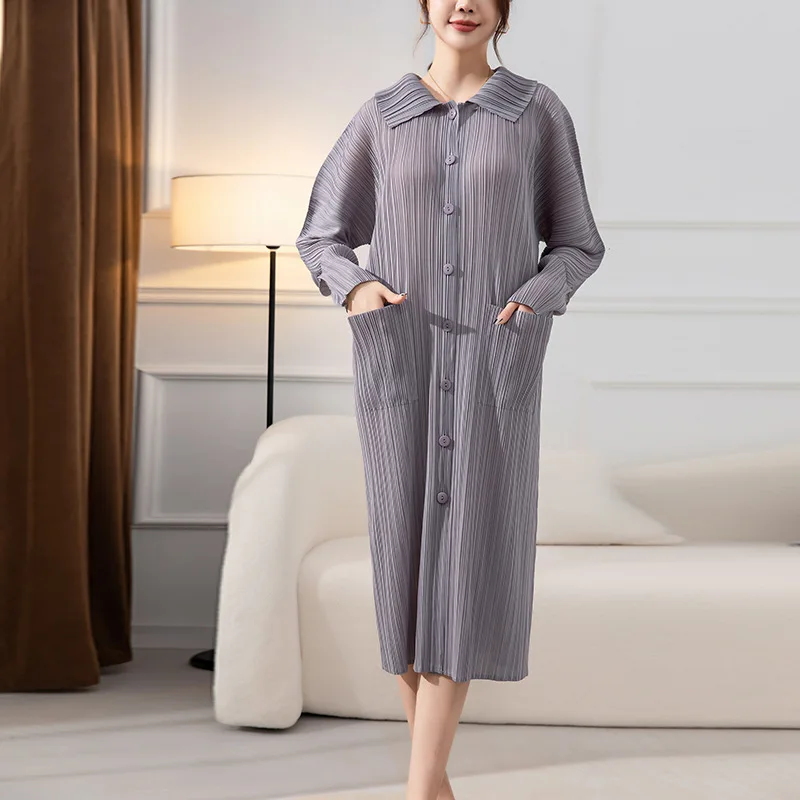 

2023 early spring new women's single breasted long dress 50/5000 Miyak fold Fashion loose large size fat MM meat dress