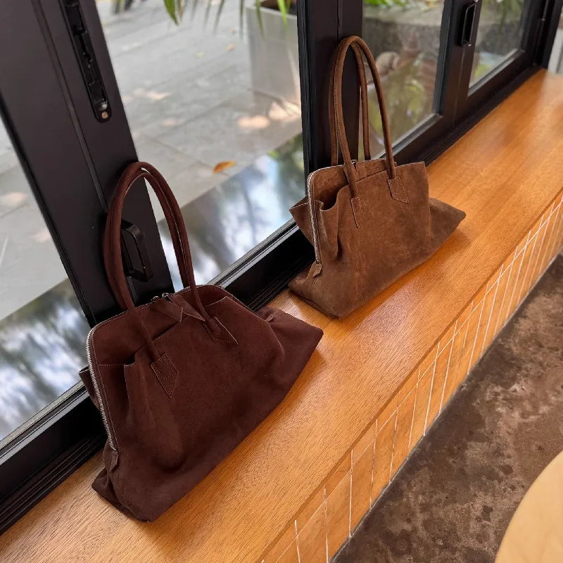 2025 Large Zipper Opening Design Travel Pillow Tote Coffee Nubuck Leather Women's Handbag High-end Winter Shoulder Bag
