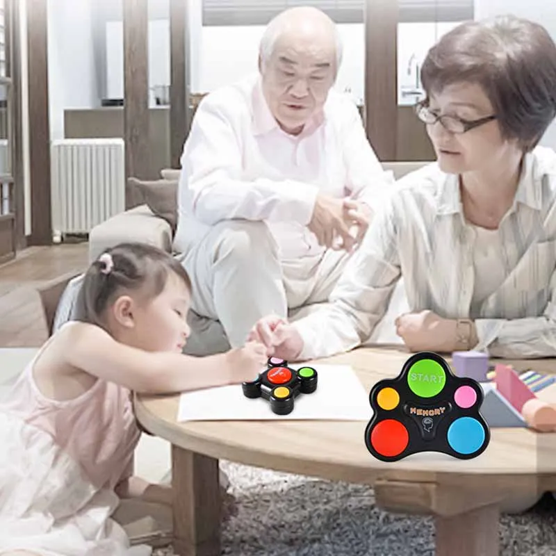 어린이 퍼즐 전자 장난감, 창의적인 핸드 헬드 큐브 메모리 훈련, 손 두뇌 조정 게임 기계, 소리 조명 장난감