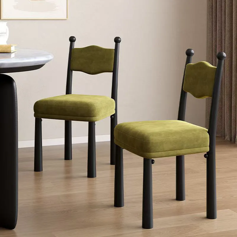 Retro Nordic Simple Solid Wood Dining Chair Designer Middle Light Luxury Bedroom Makeup Lamb Velvet Chair