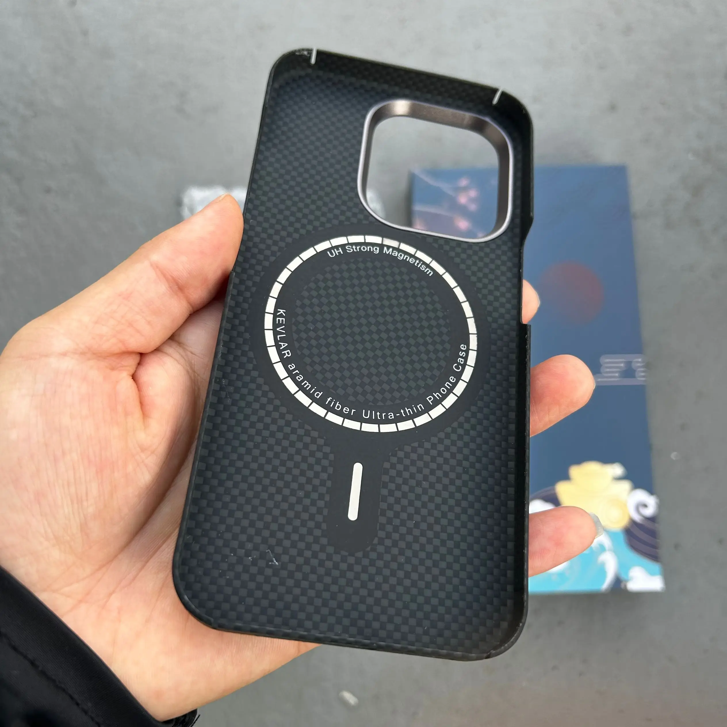 Premium Magnetic Carbon Fiber Phone Case with MagSafe - Kevlar Aramid Fiber Design