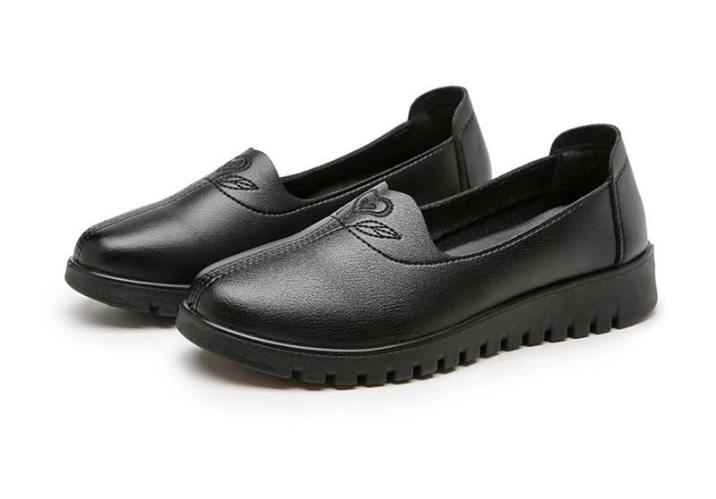 Spring Autumn New Women's Shoes Fashion Casual Women Leather Flat Shoes Ladies Slip On Comfortable Black Work Shoes Mom Shoes