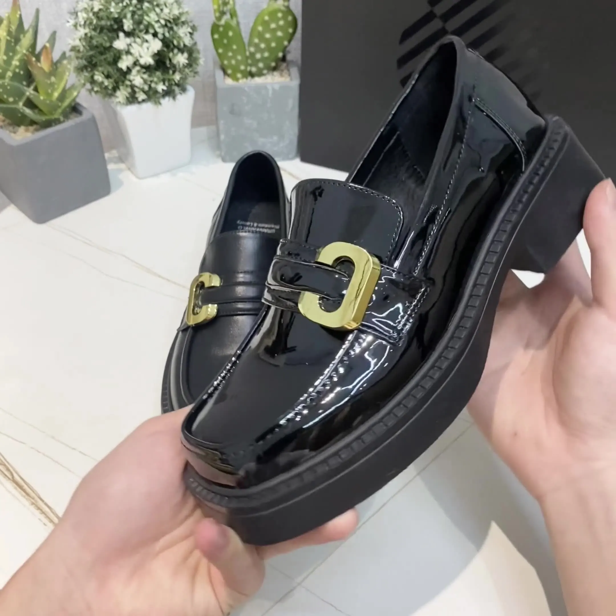 

Туфли женские на плоской подошве, повседневные кроссовки с мехом, оксфорды с квадратным носком, классические, без застежки, в британском стиле, кожаная обувь, осень