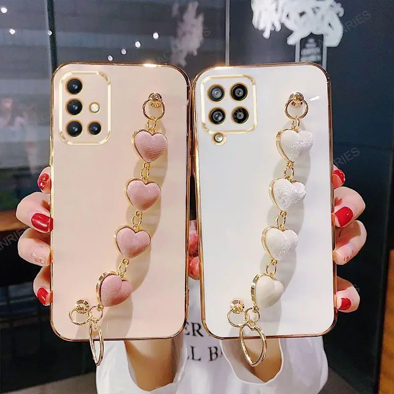 Luxury Love Heart Wrist Chain Silicone Case with Elegant Plating Finish