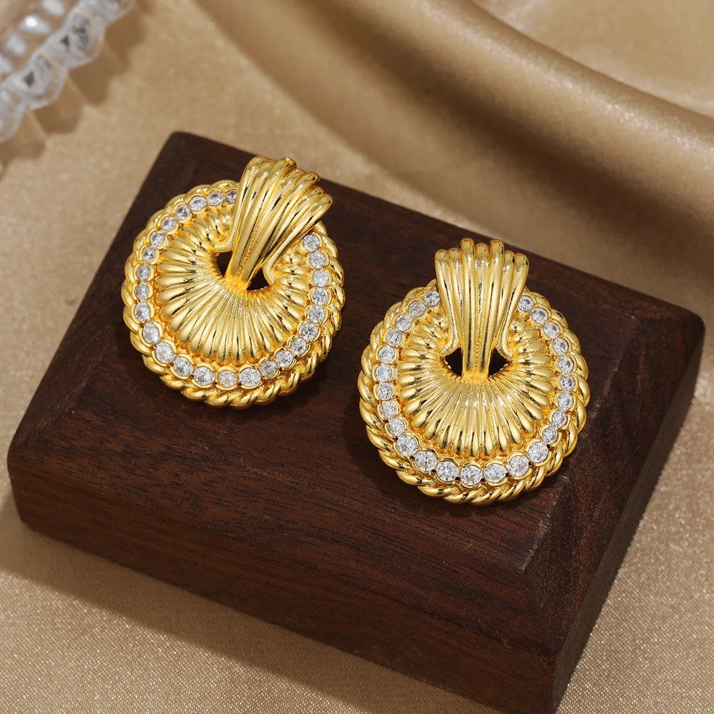 Punk Hiphop Chunky Striped Twist Rope Round Circle Ear Hoops Inlaid Cubic Zirconia Geometric Stud Earrings Githic Jewelry Bijoux