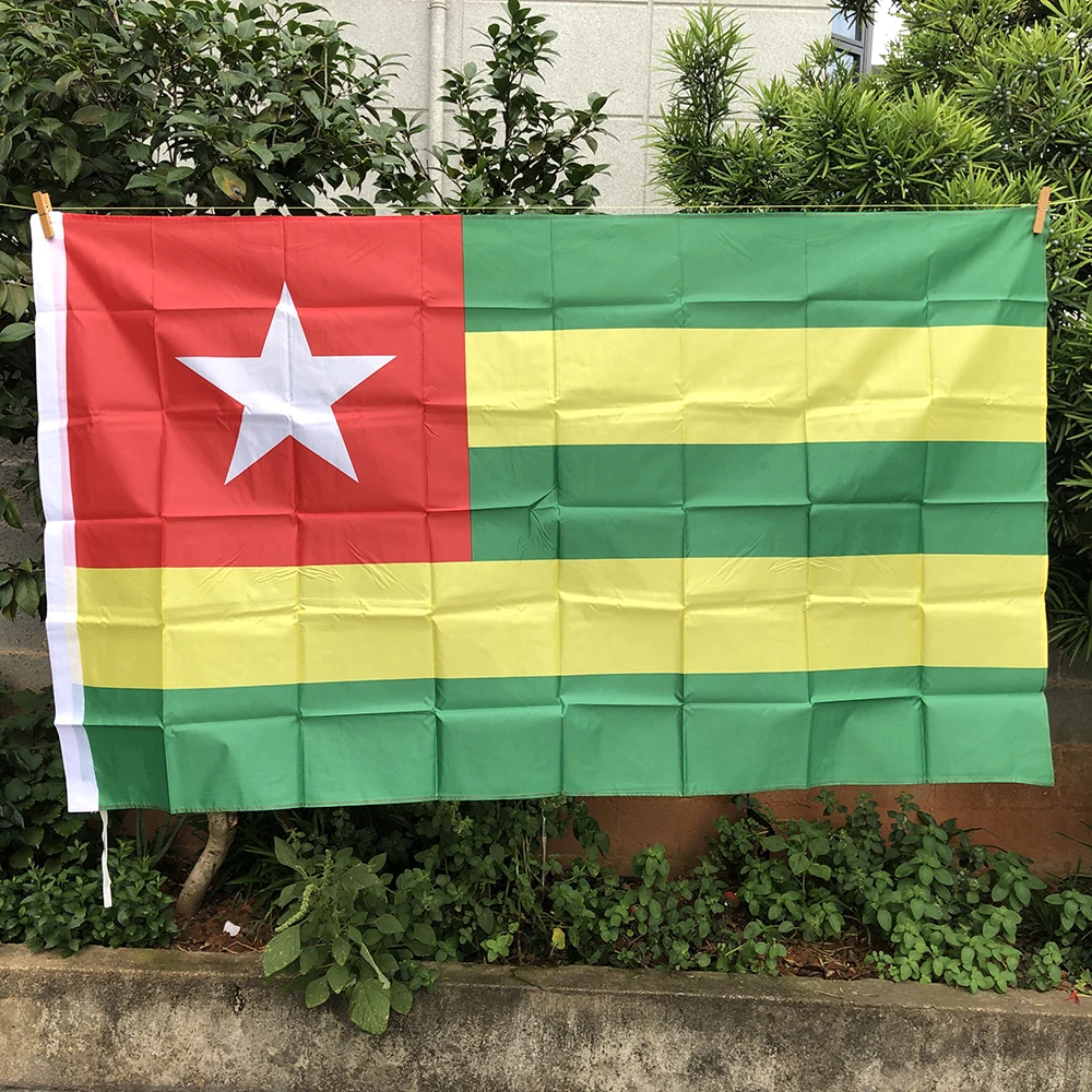 Z-One Flag Togo Flag 90X150Cm Poliestere Hanging Flag 3X5 Piedi Super Poly Football Flag Indoor Outdoor Home Decoration