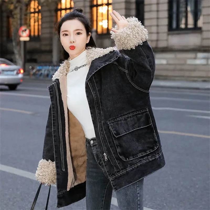 

2024 New Winter Korean Lamb Wool Coat Zipper Denim Coat Imitation Lambswool Fashion Female Denim Jacket Women Veste Femme