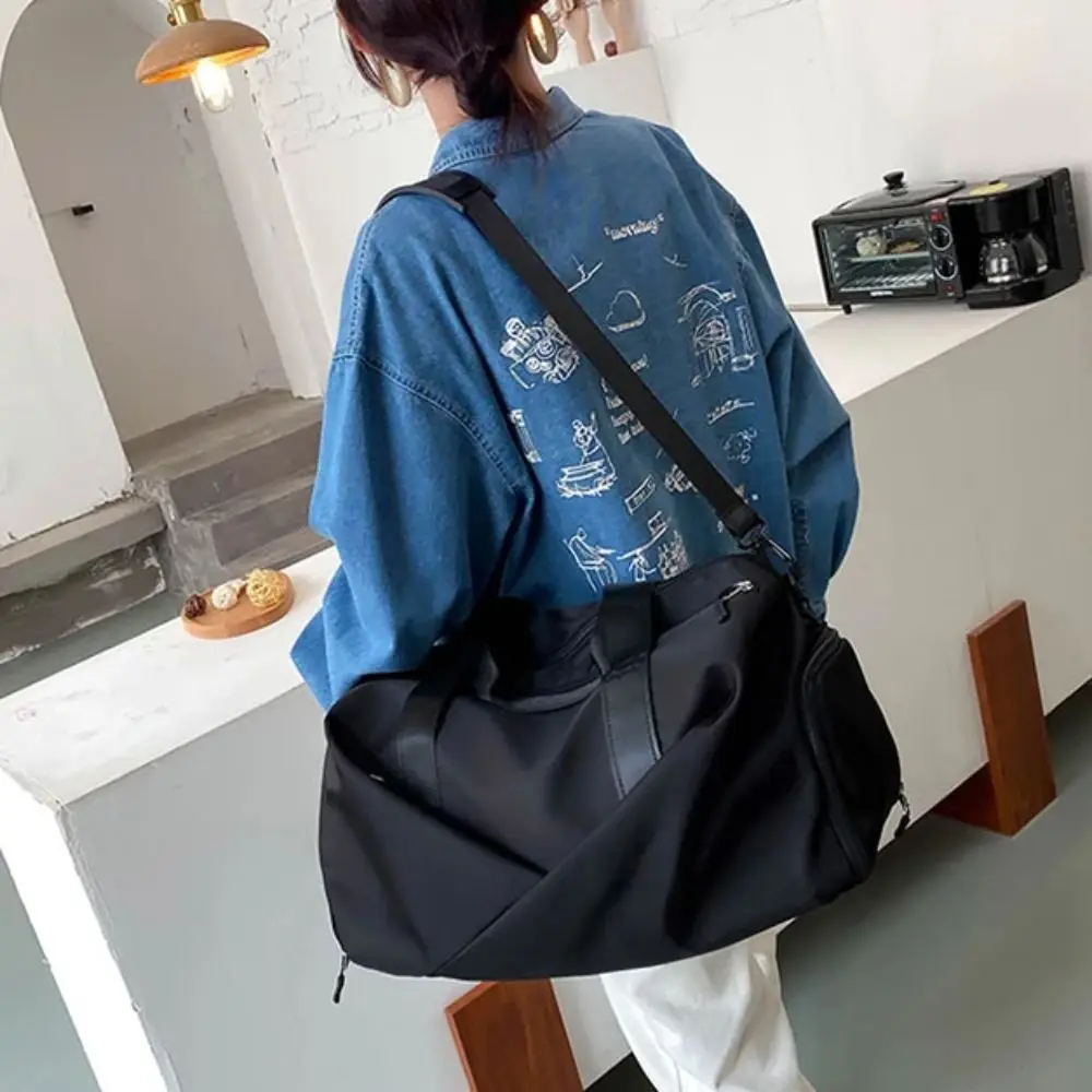 대용량 스포츠 체육관 가방 방수 핸드 러기지 여행용 드라이 웨트 백 내구성 있는 건식 및 습식 분리 다기능 수영 가방