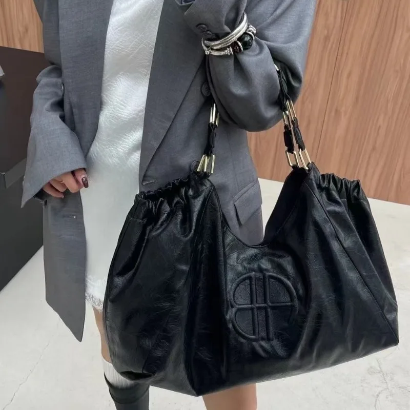 

2024 New Fashion Chic Chain Underarm Bag, 3D Letters Logo Tote Bag for Women,High-capacity Purse with Chain Strap for Commuting