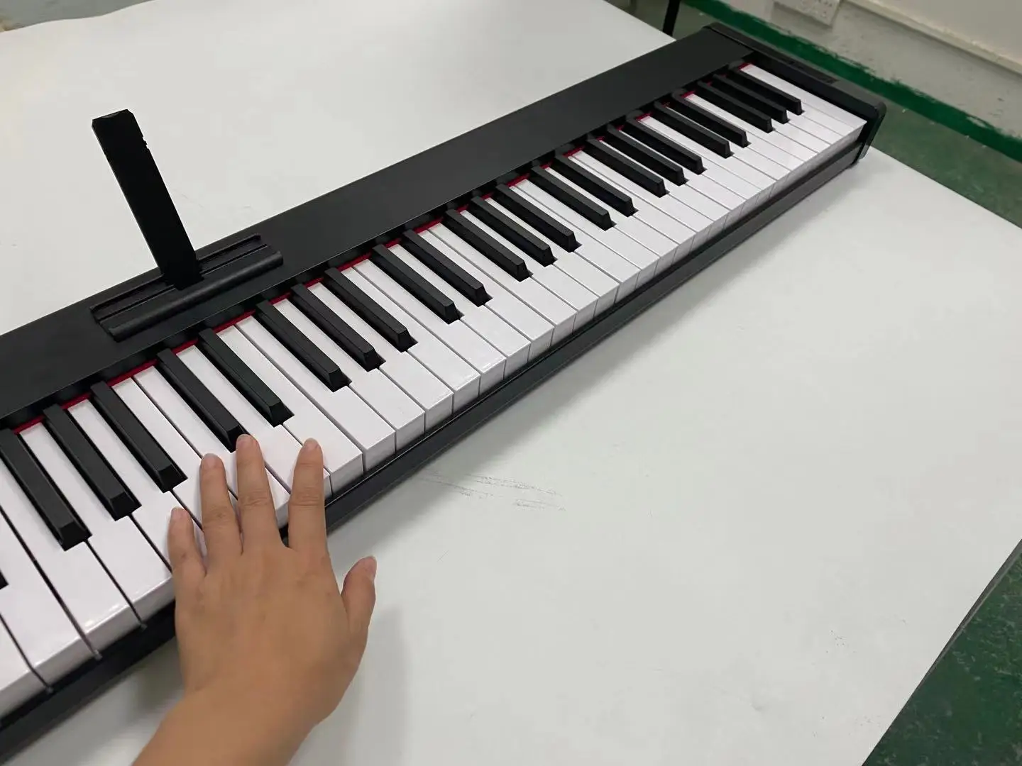 Quality Electronic Piano 88keys MIDI Rechargeable Battery Upright Piano For Beginners