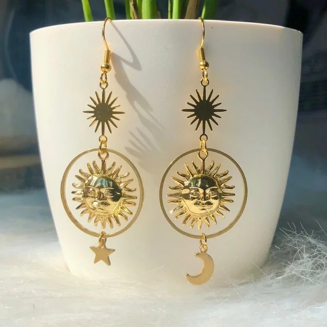 Nib LOVISA GOLD/SAPPHIRE STAR & MOON MISMATCH CELESTIAL EARRINGS