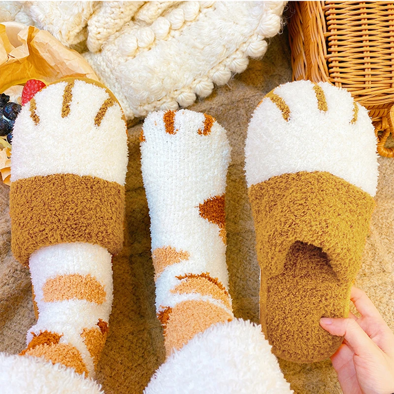 

[Free Sock] Super Cute Cat Paw Women Fur Slipers Winter House Bedroom Keep Warm Plush Shoes Non-slip Indoor Women Furry Slippers