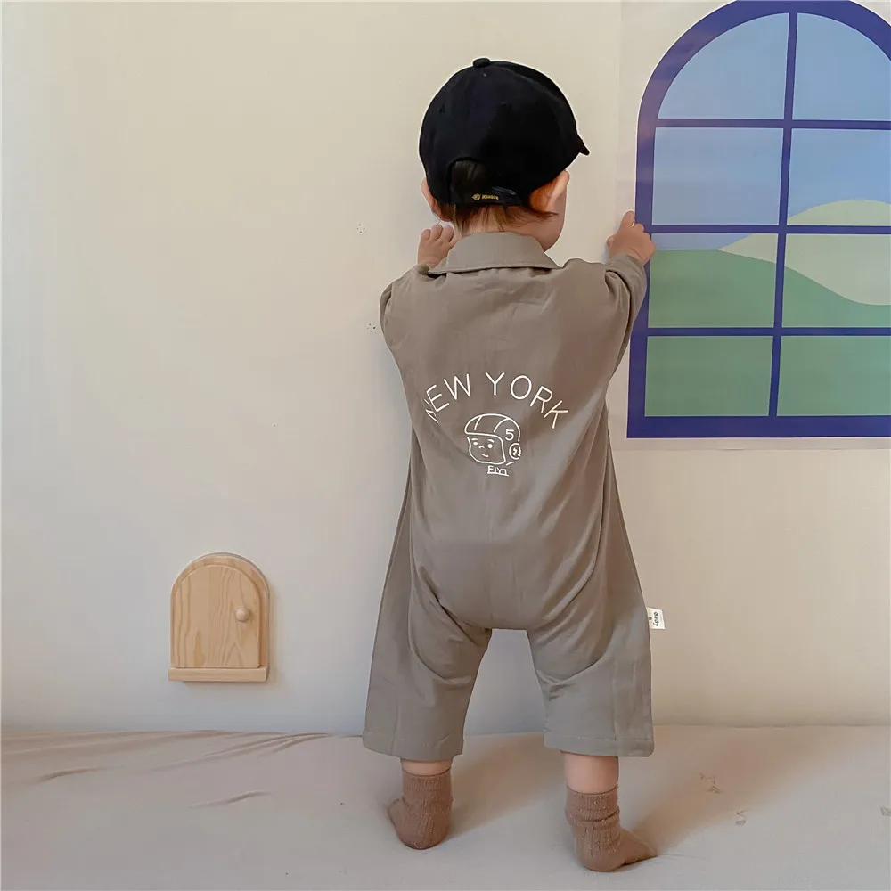 

Модные Демисезонные комбинезоны для маленьких мальчиков и девочек цвета хаки, серые брюки-карго с буквенным принтом и карманами, однобортные боди