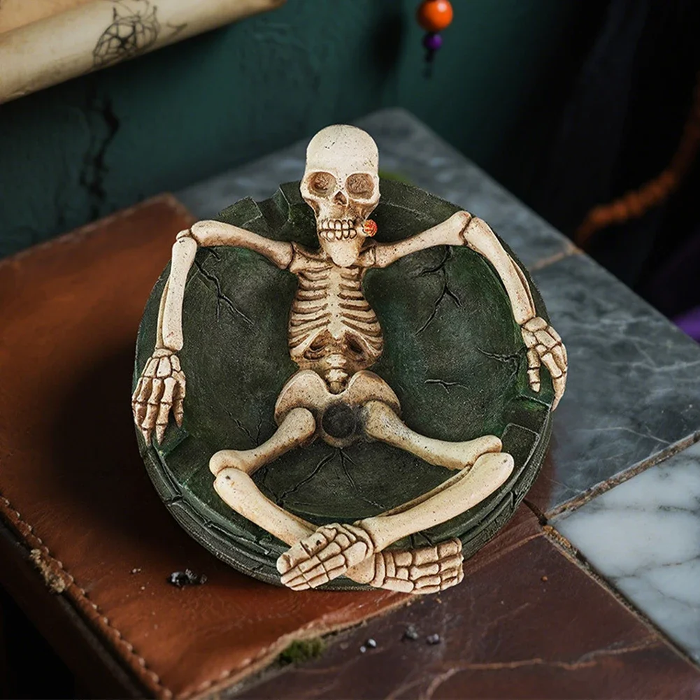 Halloween Creative Skull Ashtray Ash Holder Spooky Skeleton Storage Tray Desktop Decoration Skeleton Ornament Room Decor Gift