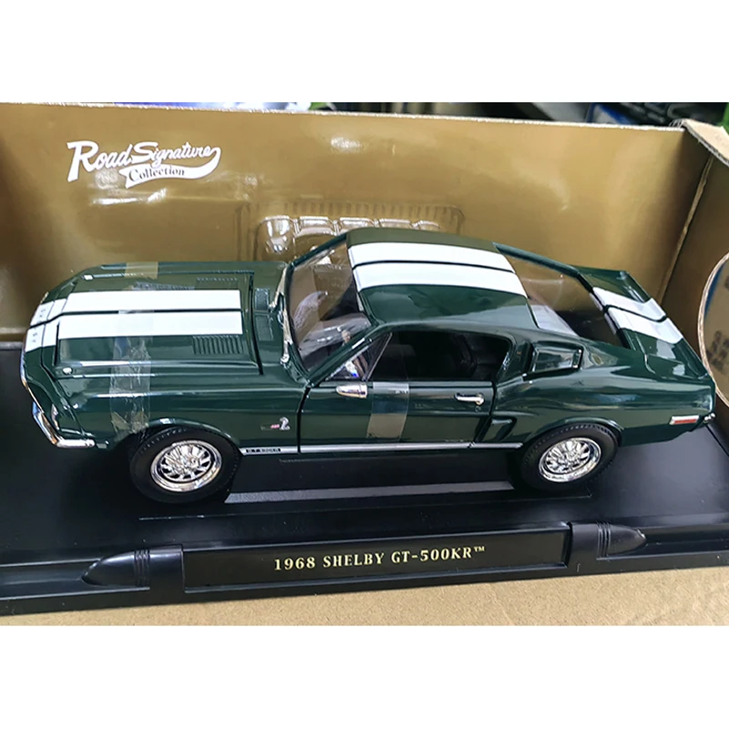 

Литая модель автомобиля Ford 1/18 SHELBY из сплава, масштаб 1968, классические подарки для взрослых, коллекционные украшения, статический дисплей