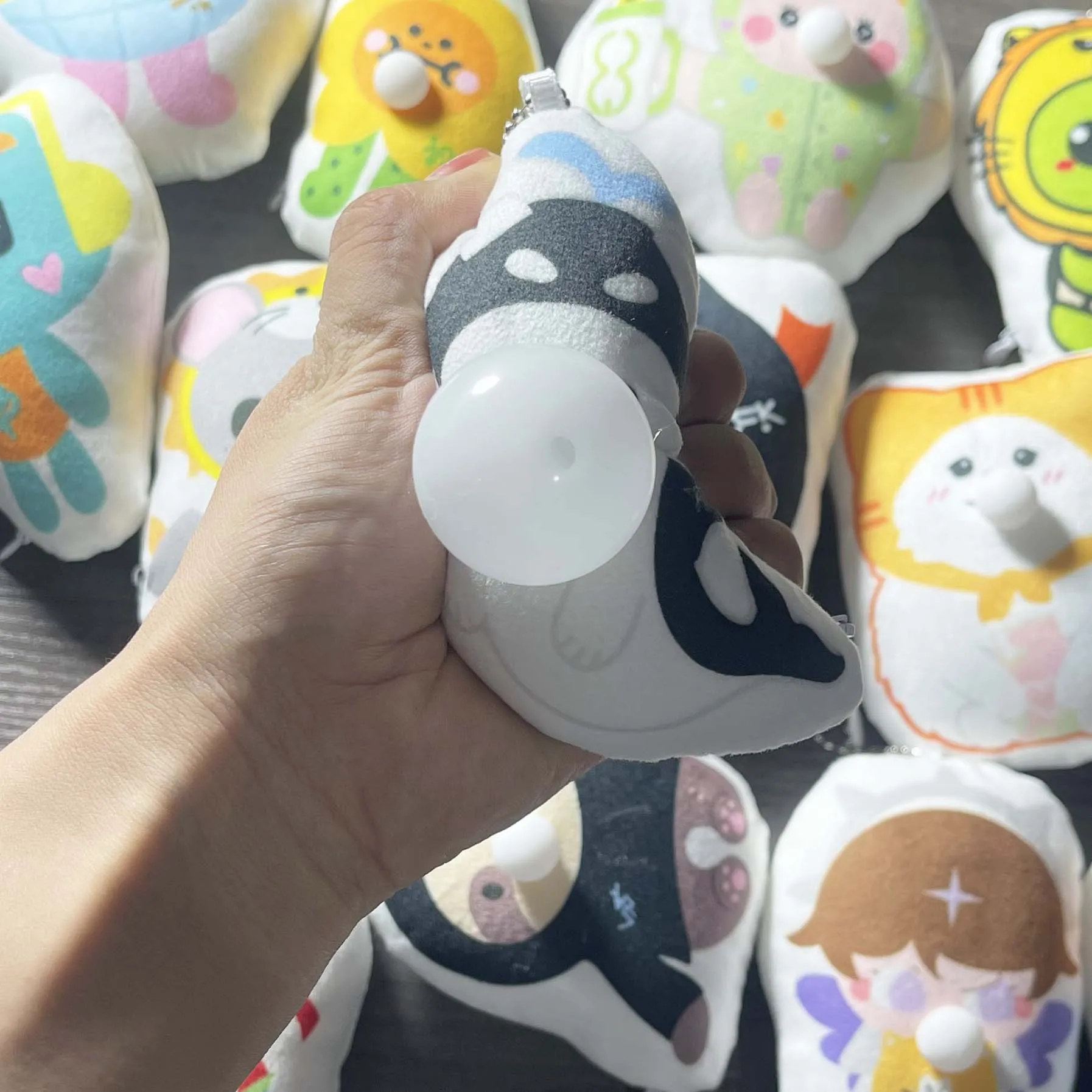 タイ GMMTV CP ソフトぬいぐるみキーホルダー 10 センチメートルきしむ