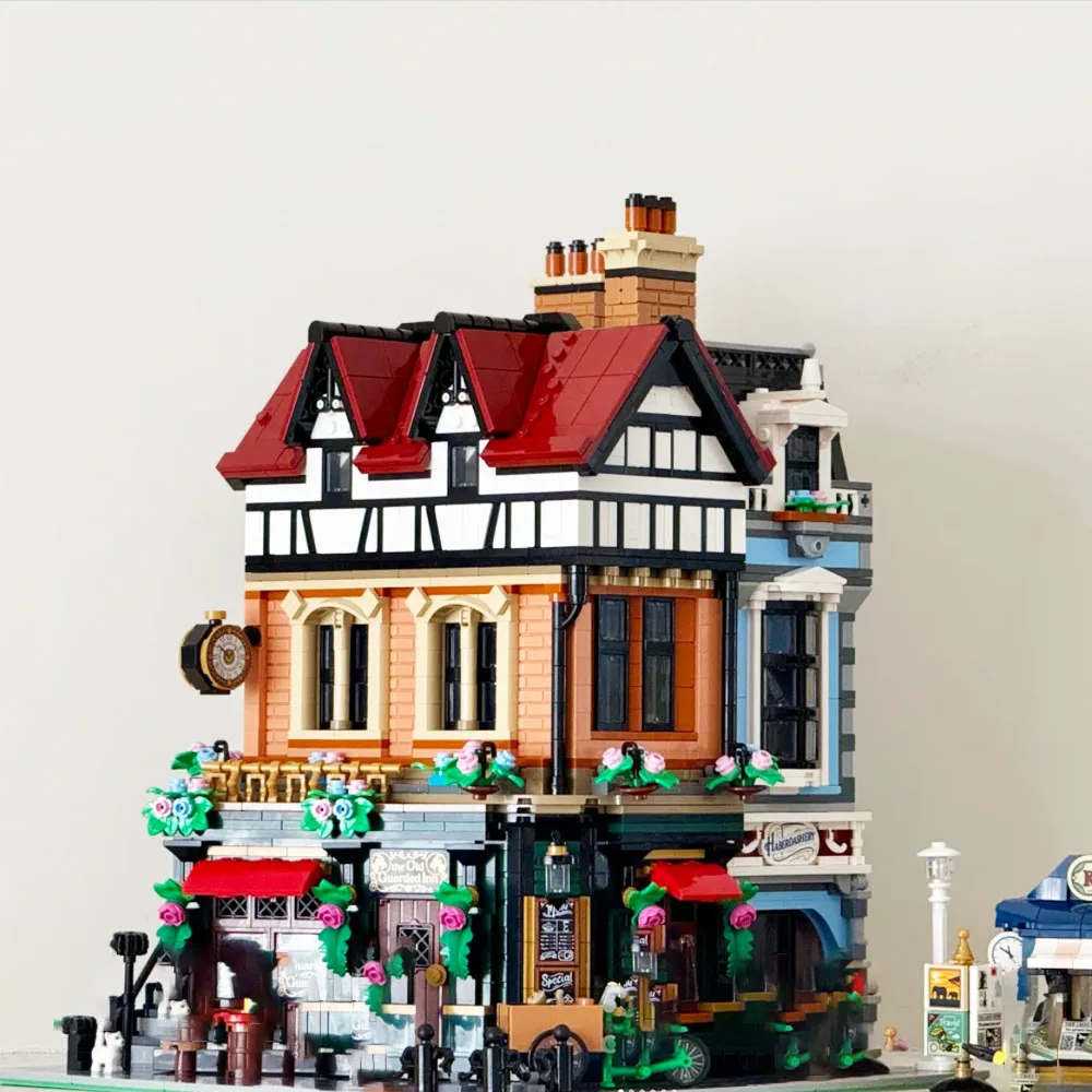 3266PCS MOC Tudor Corner Modular Building Blocks Creative Expert Street Views Br