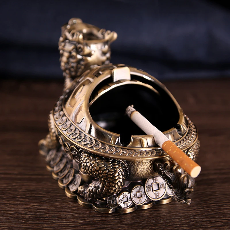 European Retro Dragon Turtle Ashtray Creative Trend Spherical With Cover Metal Ashtray Multi Functional Office Home Decoration 4