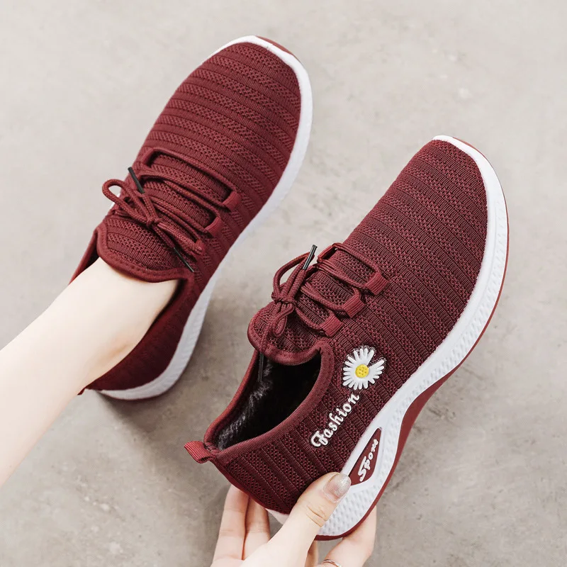 Women Shoes Autumn True Fly Weaving Old Beijing Cloth Shoes Little Daisy Casual Sports Walking