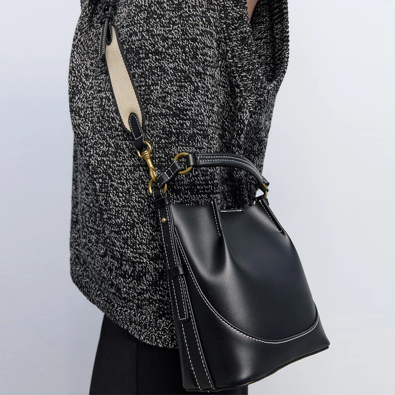 

Brand Designer Bucket Bag Women Simple Fashion Totebag Hobo Bag Handbag Large Capacity Black Leather Bag New Style Crossbody Bag
