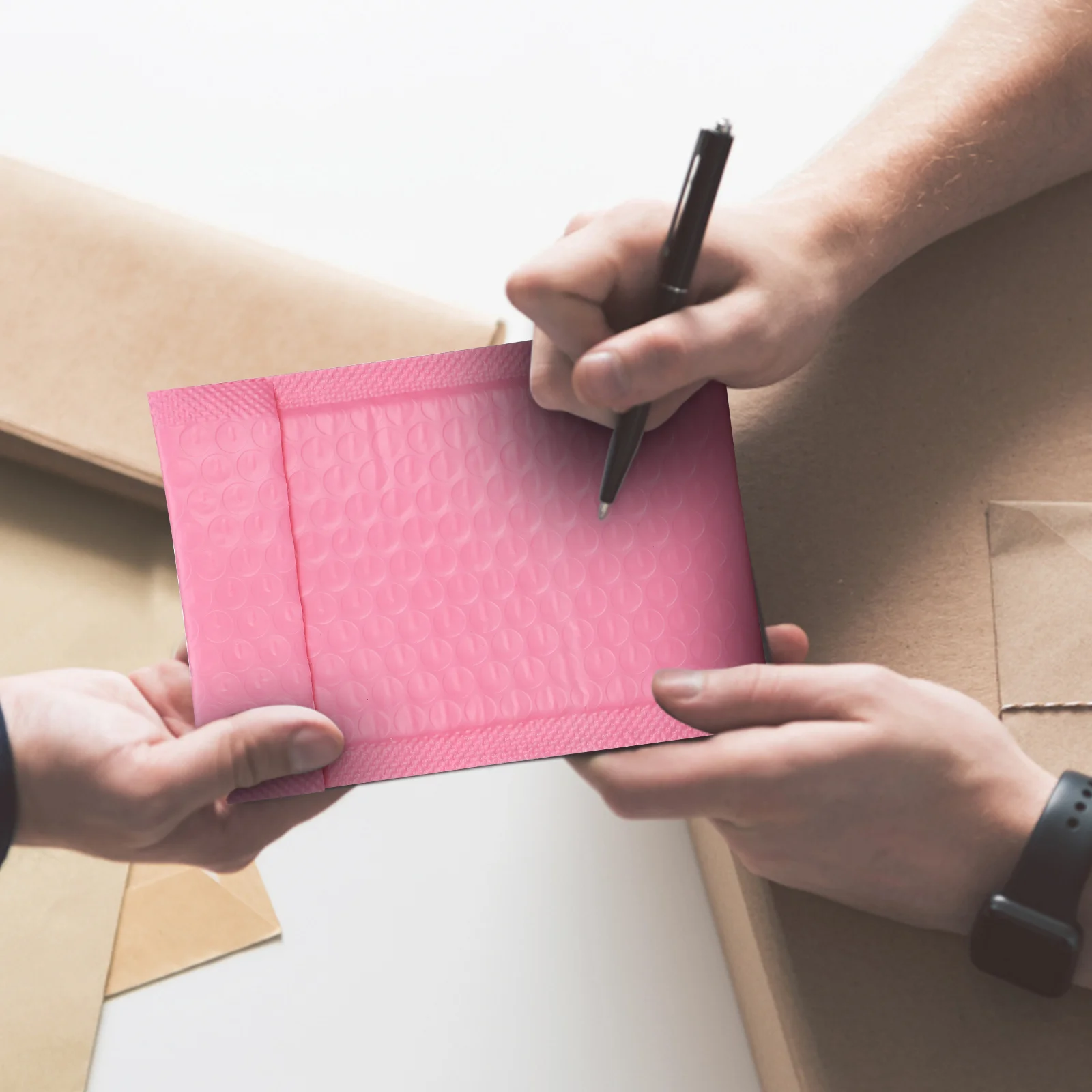 30Pcs Bubble Mailers Padded Envelopes Bright Pink Shipping Pouches Packaging Bags Paper Envelopes Printing Products Wear