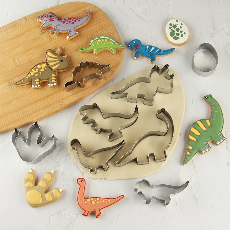 12PCS Dinosaur Kitchen Dough Cutter Metal Cookie Cutter Fondant Biscuit Cake Mold cookie cutter baking mold cookie mould cookie maker press kit