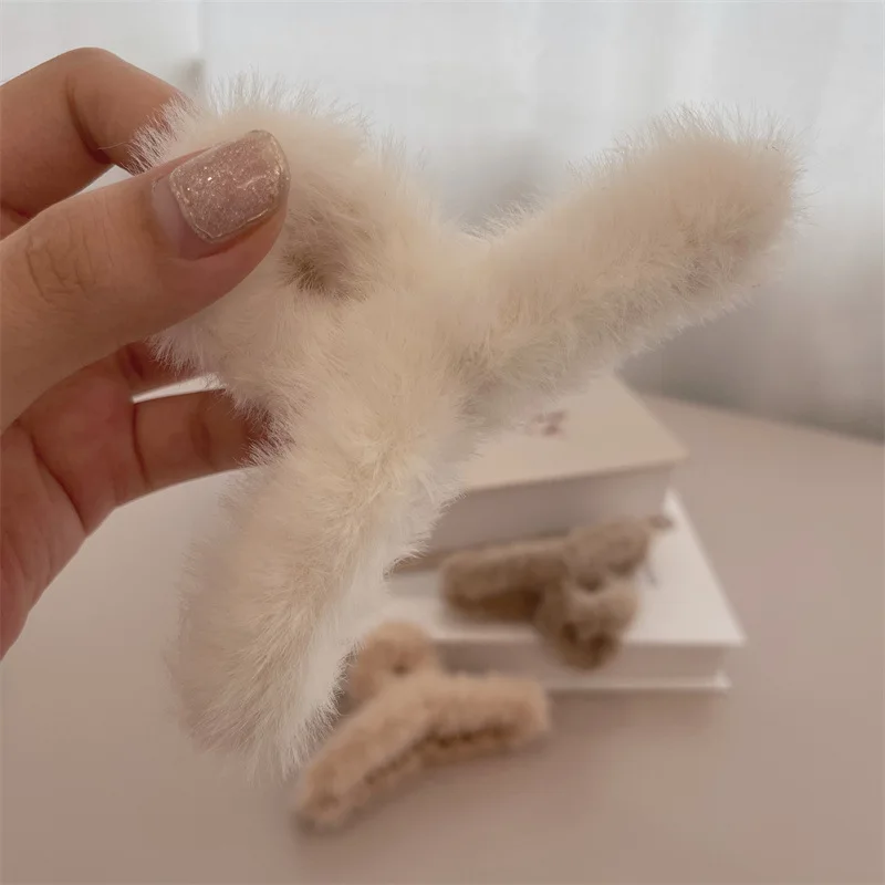 C Plush Hair Claw