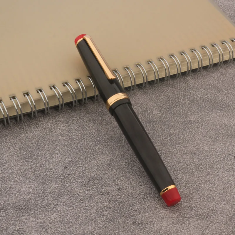 Jinhao 82    ÷ ġ  EF F M  , 繫 б ǰ,   , ǰ