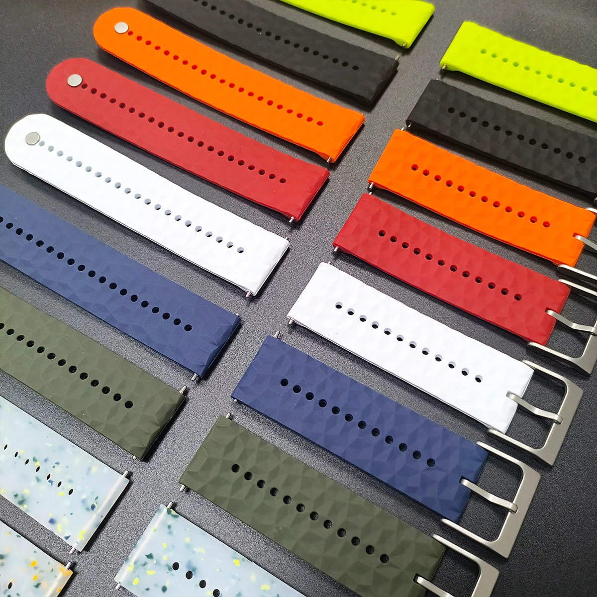 Waterproof Silicone Watch Strap - 24mm Premium Band for Enhanced Comfort and Durability