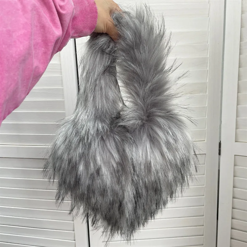 Fashion Heart Faux Fur Messenger Bag Women Luxury Soft Plush Shoulder Bags Woman Designer Fluffy Solid Y2k Tote Bag Ladies Purse