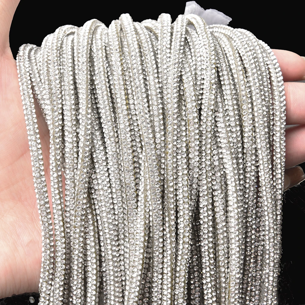 Nastro Di Strass Rosa 4mm X 5m Con Punte Metalliche - Per Decorare Scarpe E Abiti - Foto 2