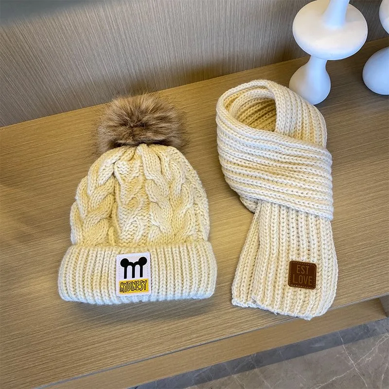 

Children's woolen hat autumn and winter ear protection new cashmere knitted hat scarf 2 sets of men's and women's baby tide ever