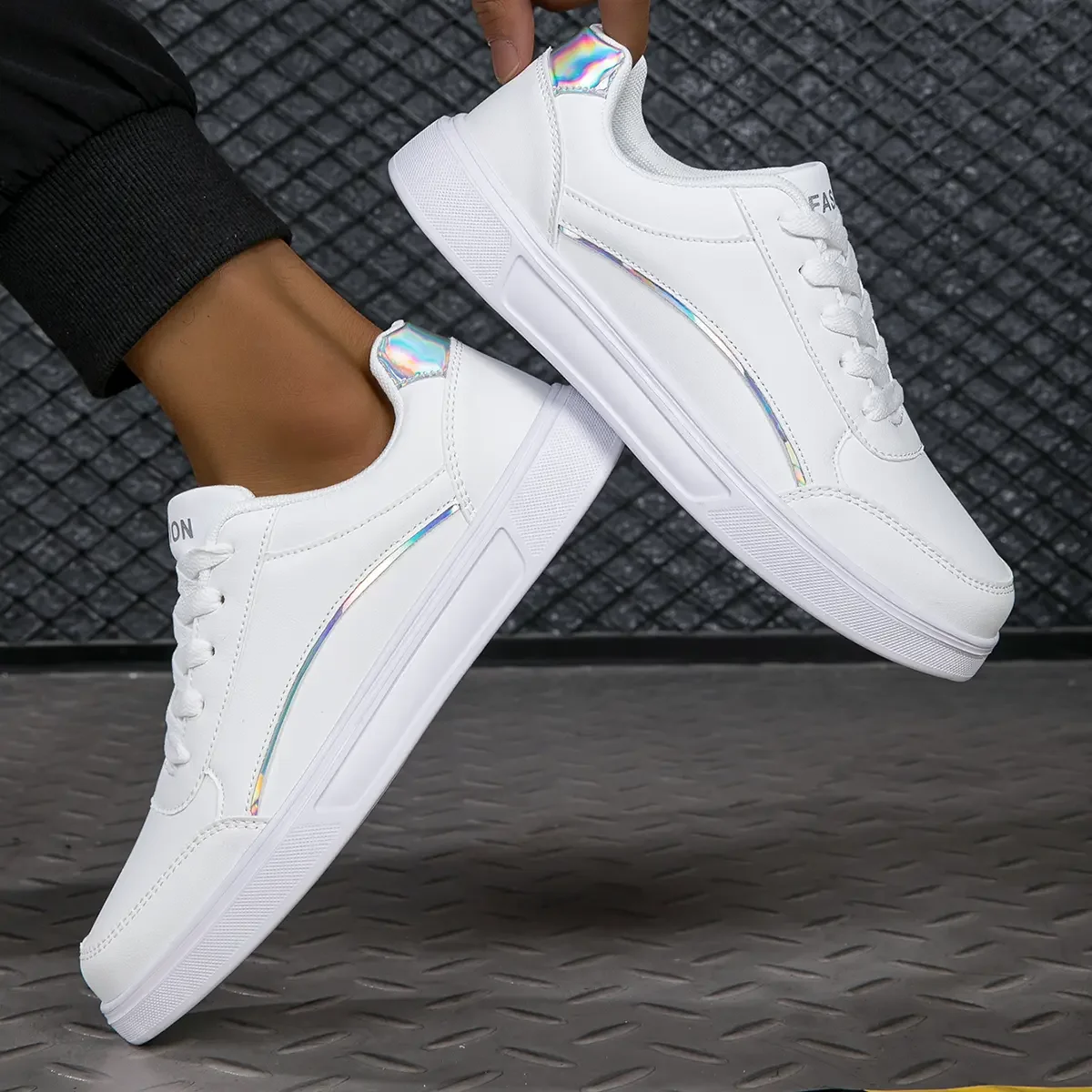 Women's White Shoes Spring Autumn Outdoor Flat Casual Sports Shoes Men New EVA Sole Lace Up Round Toe Fashionable Office Shoes