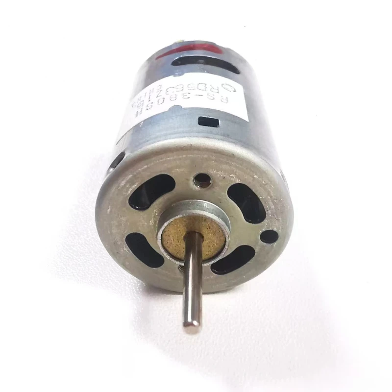 Vue de dessus du moteur RS-380SH-20150, connecteurs et câbles visibles