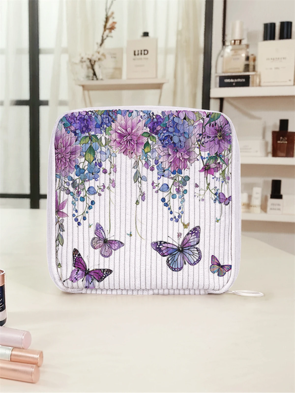 Flower and butterfly pattern printed sanitary napkin storage bag, women's lightweight tissue bag, sanitary tissue bag