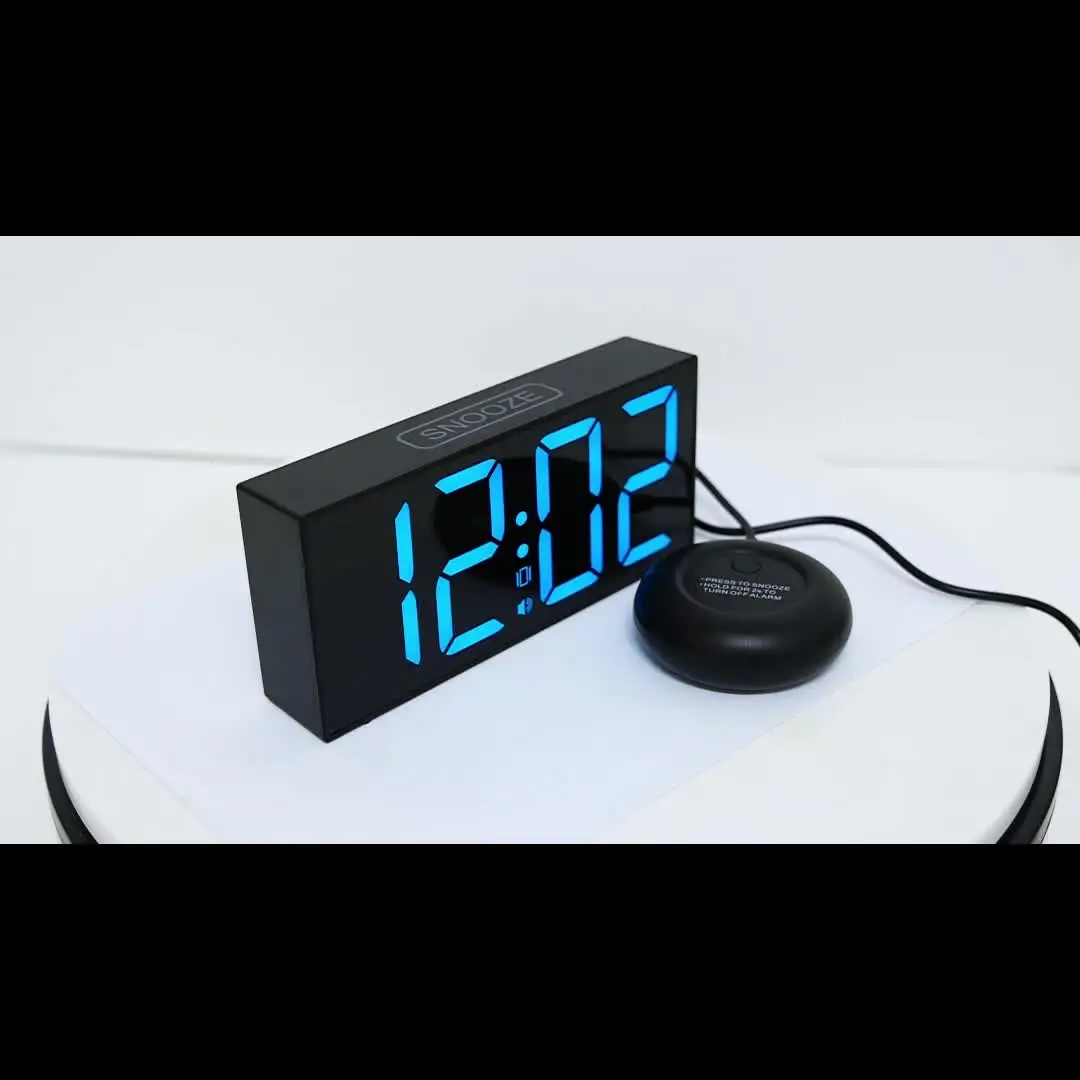 1 Stück multifunktionaler LED-Bildschirm-Digitaluhr,  Musik-Vibrationserinnerung-Doppelalarmuhr, mit Schlafmodus,  USB-Einschaltung für Nutzung