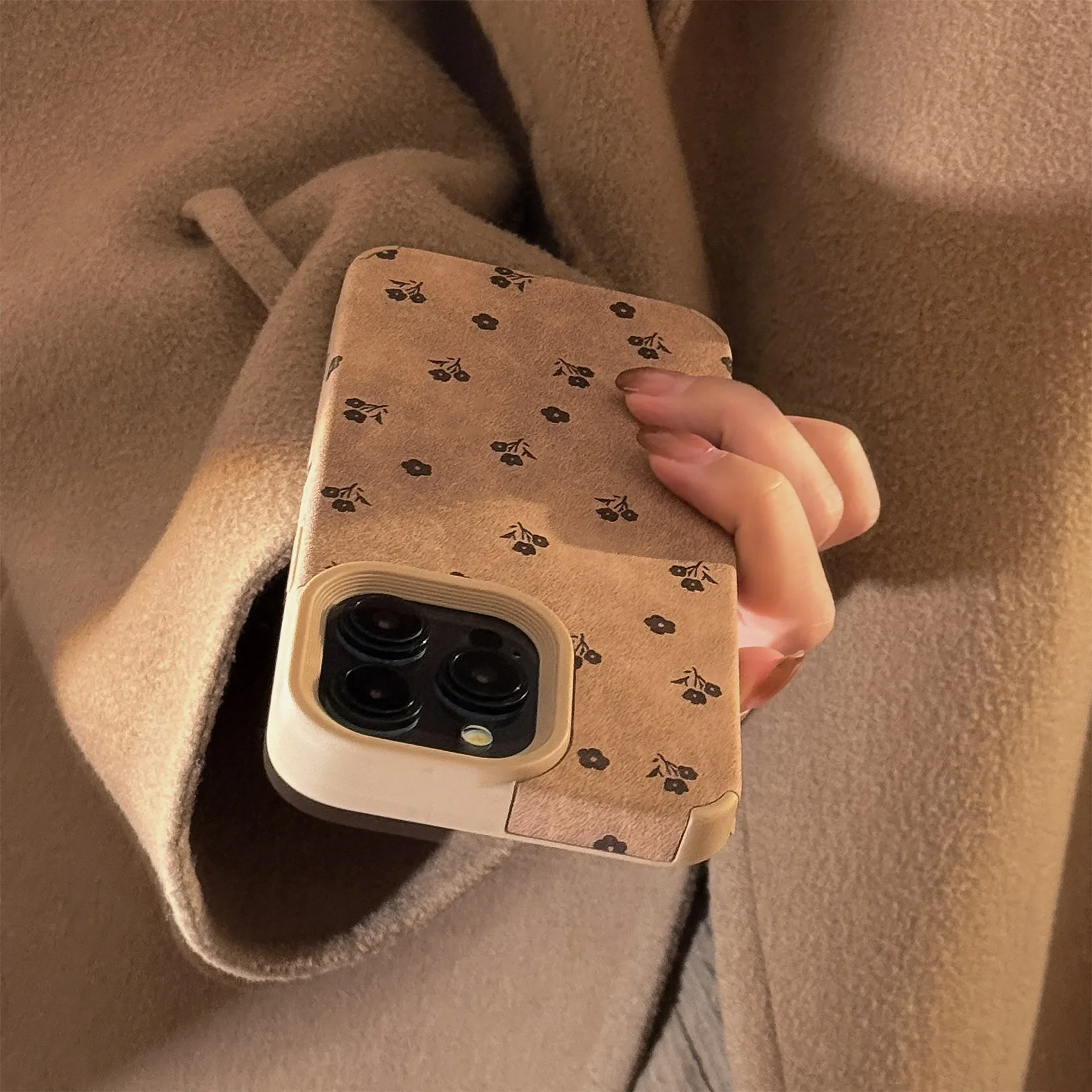 Retro Flowers Suede Leather Art Phone Case - Cute Luxury Cartoon Cover