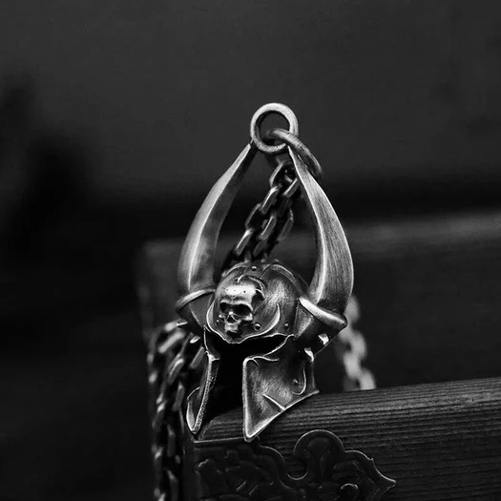 Roman Helmet Mask Titanium Steel Pendant Necklace Unisex Handmade Skeleton Knight Jewelry Accessories Party Holiday Gift
