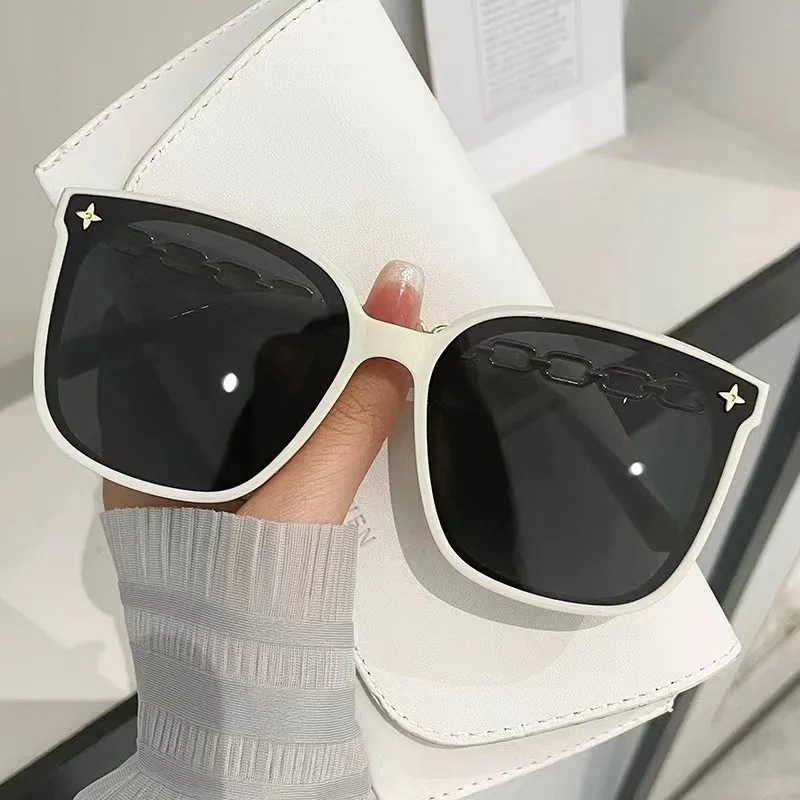 Women's Large Square Frame Sunglasses with Advanced Style