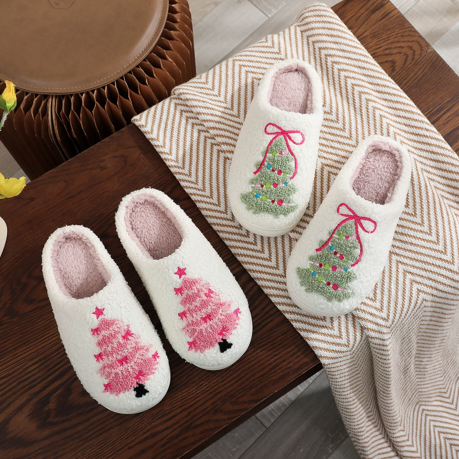 Christmas Boy Girl Slippers Cute Christmas Tree Winter Warm Slides Couple Houseshoes Men Bedroom Flat Soft Sole Home Shoes