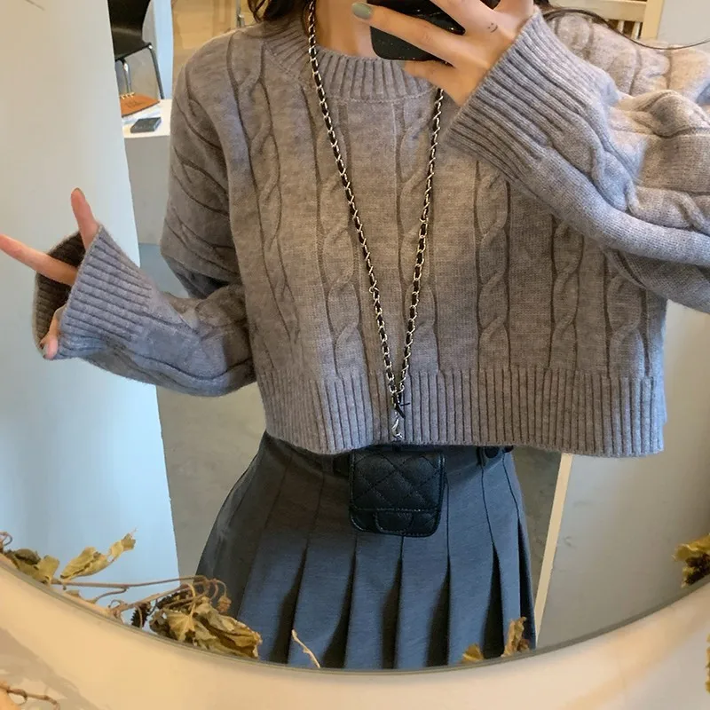 

2022 Autumn Women's Sweet Cool Wind Crewneck Cropped Twist Sweater New Thin Crop