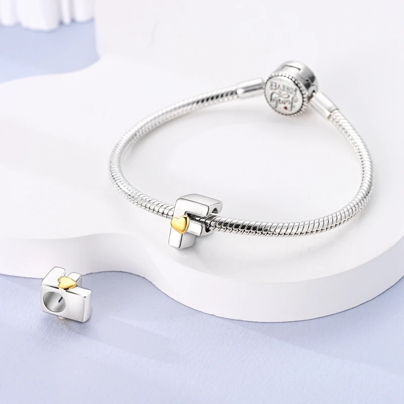 Neue Charms-Perlen aus 925er-Sterlingsilber, klassisches goldenes Herz, 26 Buchstaben, passend für Qikaola-Armbänder, glücklicher Geburtstag, DIY-Schmuck – Detail 17