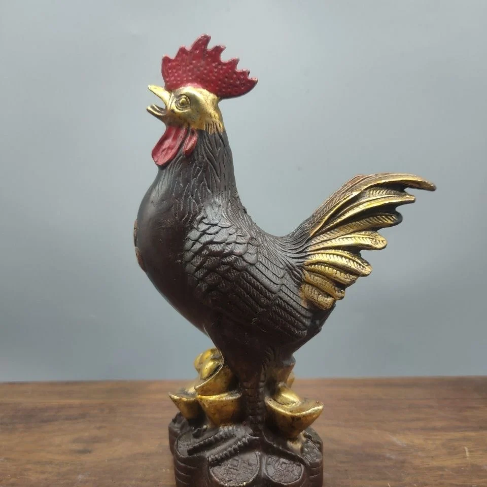 

Fine bronze painted gold zodiac chicken crowing chicken bronze home decoration Feng Shui