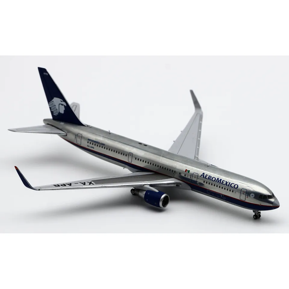 Boeing 767-300 電飾加工済航空機模型 Boeing 767-300 電飾加工済航空機模型 Boeing 767-300 電飾加工済