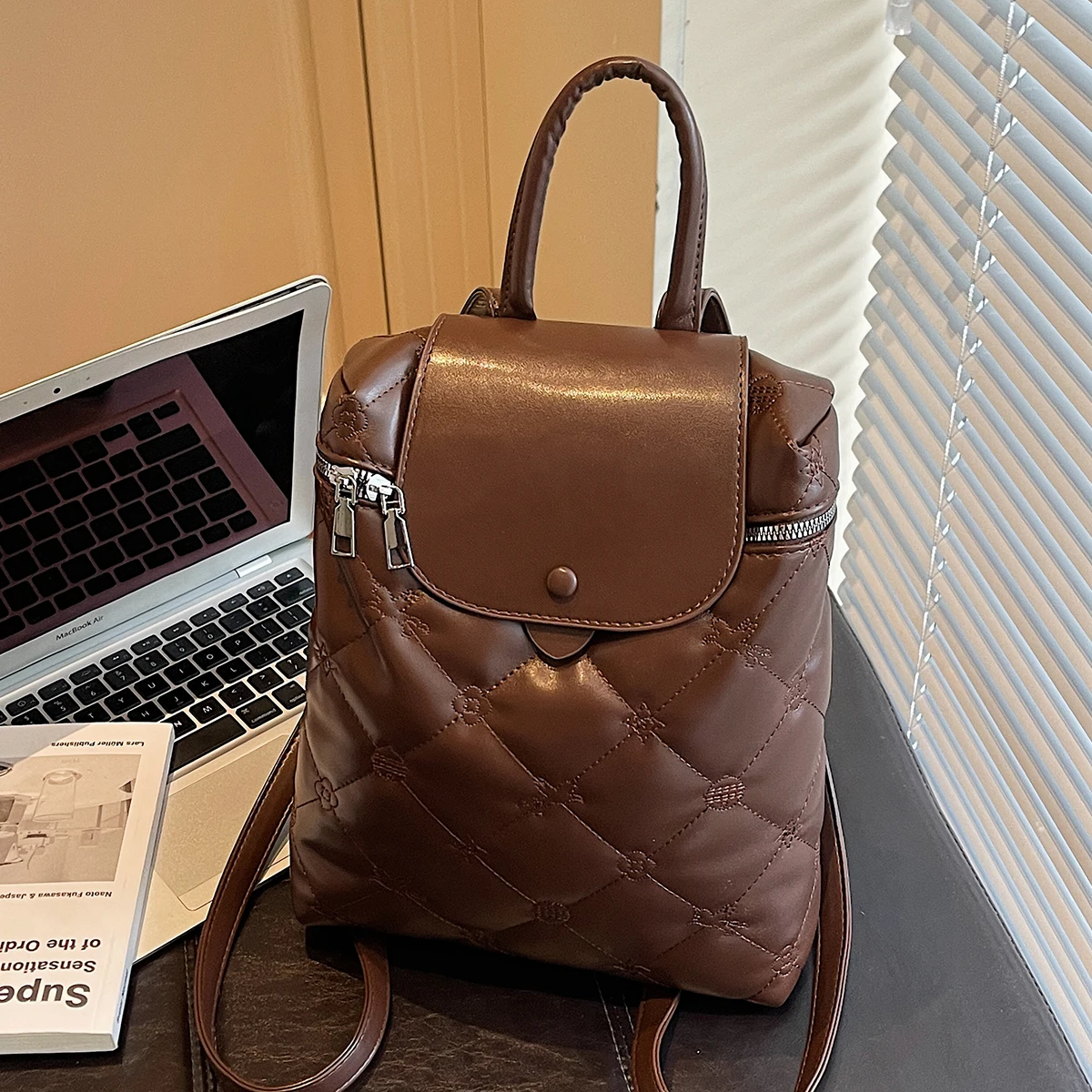 Women's Backpack Casual Commuter Tablet Bag for Women 2025 Versatile Pu Leather Large Capacity Mom Travel Backpack for Shopping, Hiking, and Outings